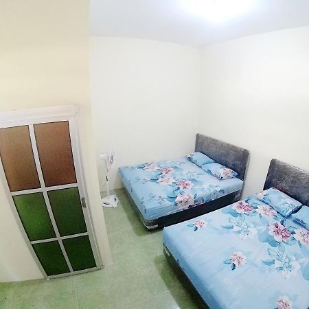 Ngadiwinatan Alleyway Guest House Jogja Jogjakarta Buitenkant foto